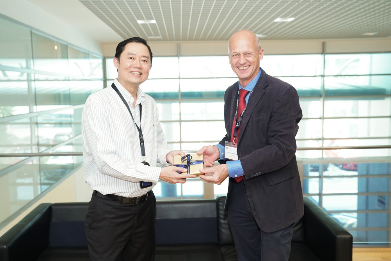 College of Engineering at NTU Singapore Interim Dean Professor Louis Phee and Faculty of Engineering and IT Interim Dean Professor Kim Rasmussen. 