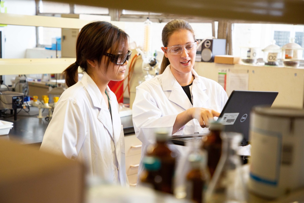 Associate Professor Liz New in her lab