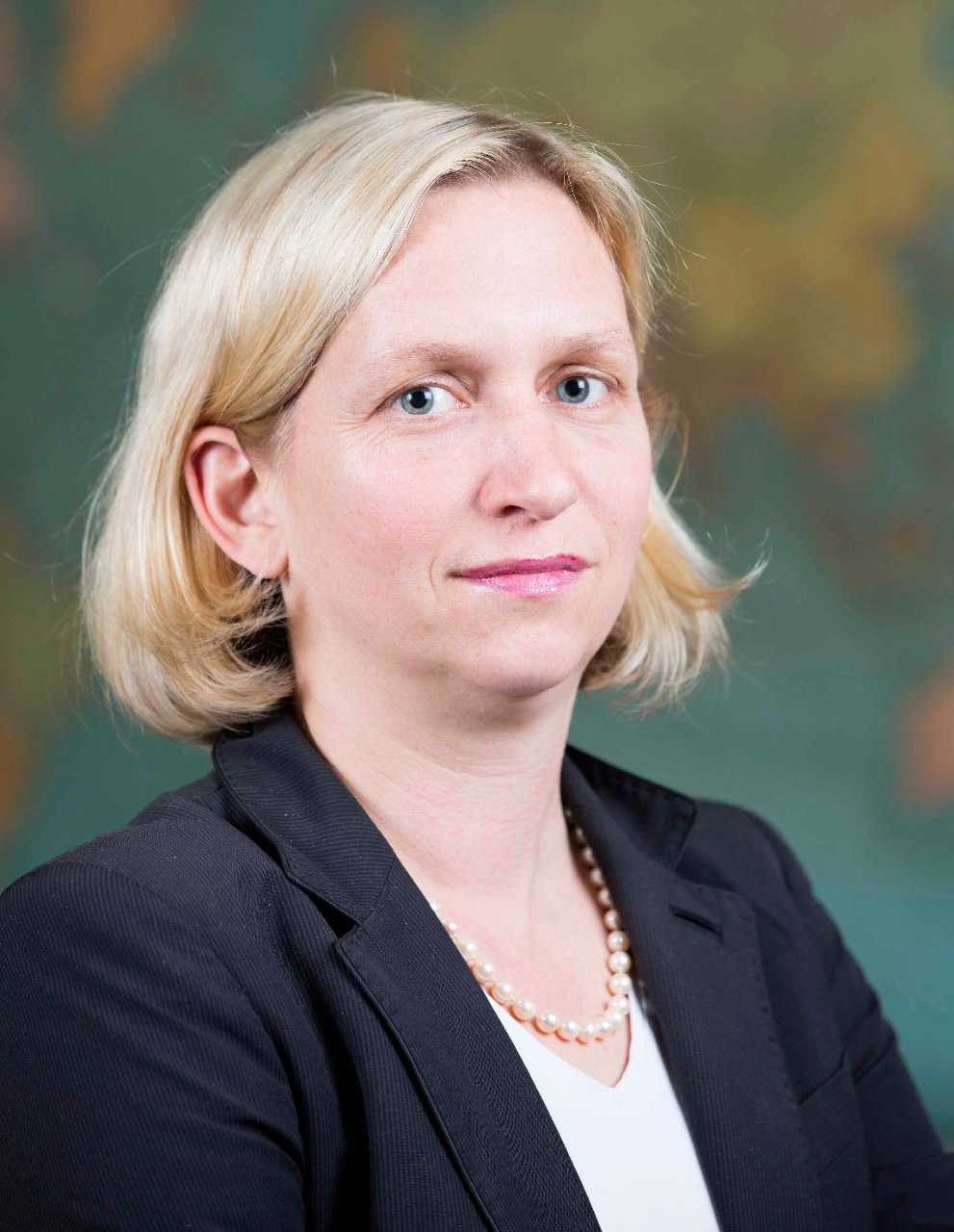 Associate Prof. Julia Kindt 