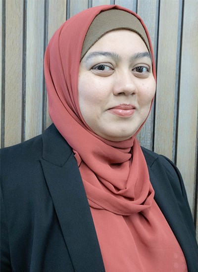 Dr Fatima Afzel