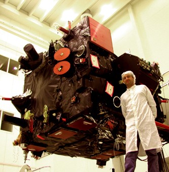 Warwick Holmes - landing comets