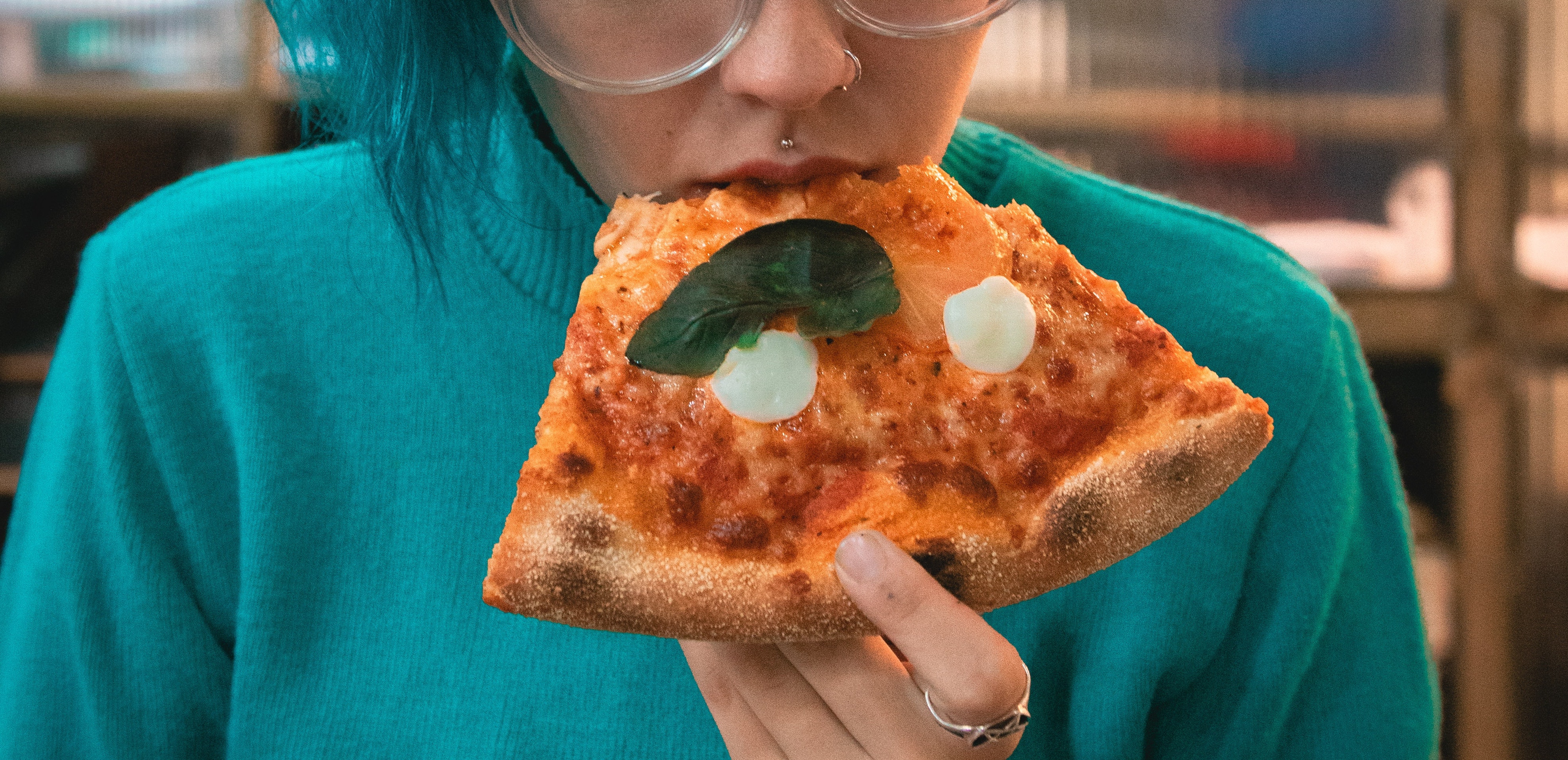 First studies reveal the occurrence of 'chew and spit' behaviour The