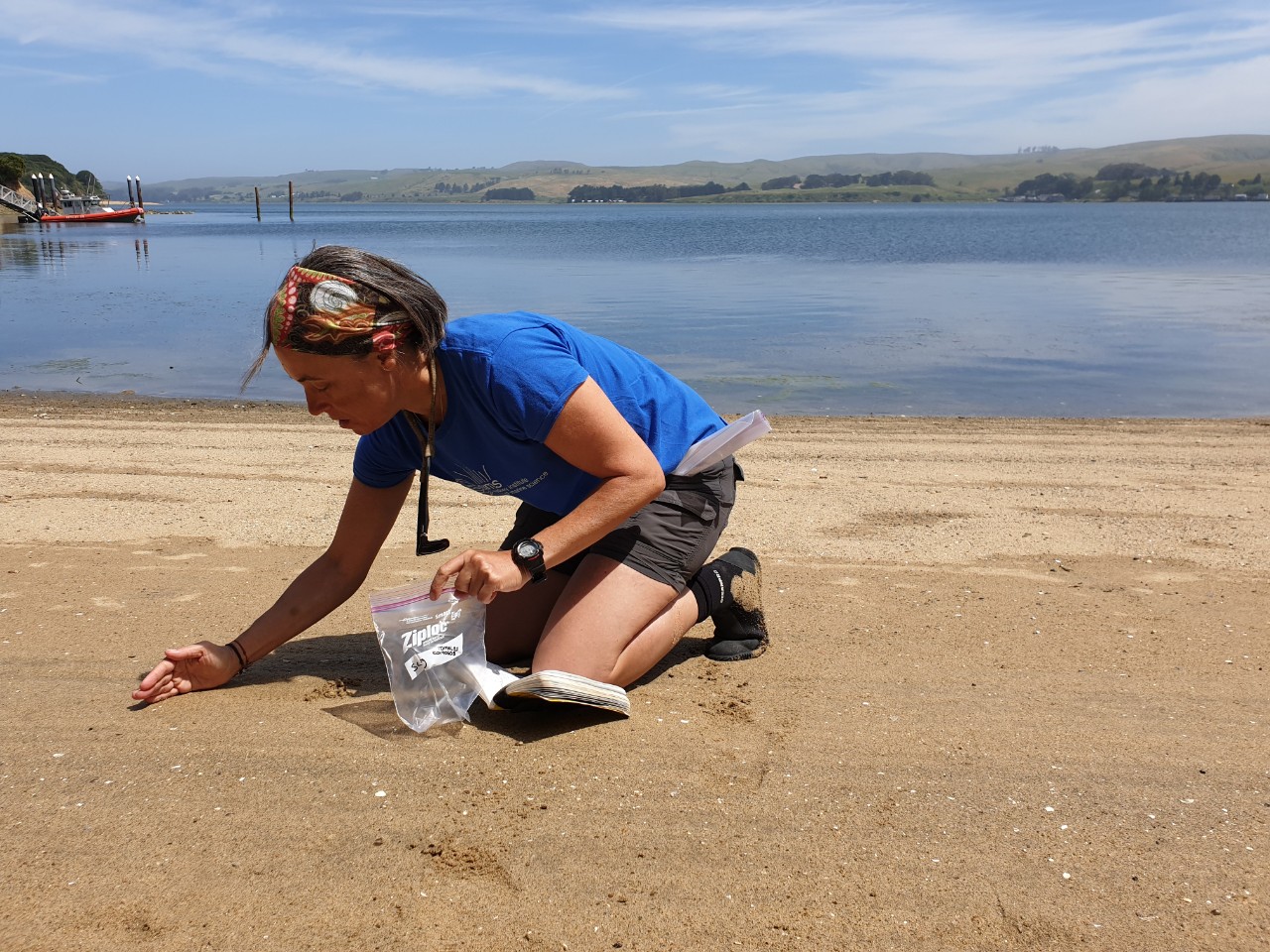Associate Professor Ana Vila Concejo collecting carbonate sands in California.