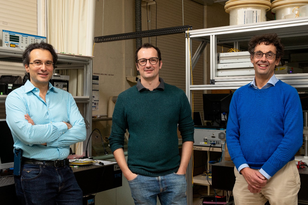 Research team: (from left) Associate Professor Stefano Palomba, Dr Alessandro Tuniz, Professor Martijn de Sterke. Photo: Louise Cooper