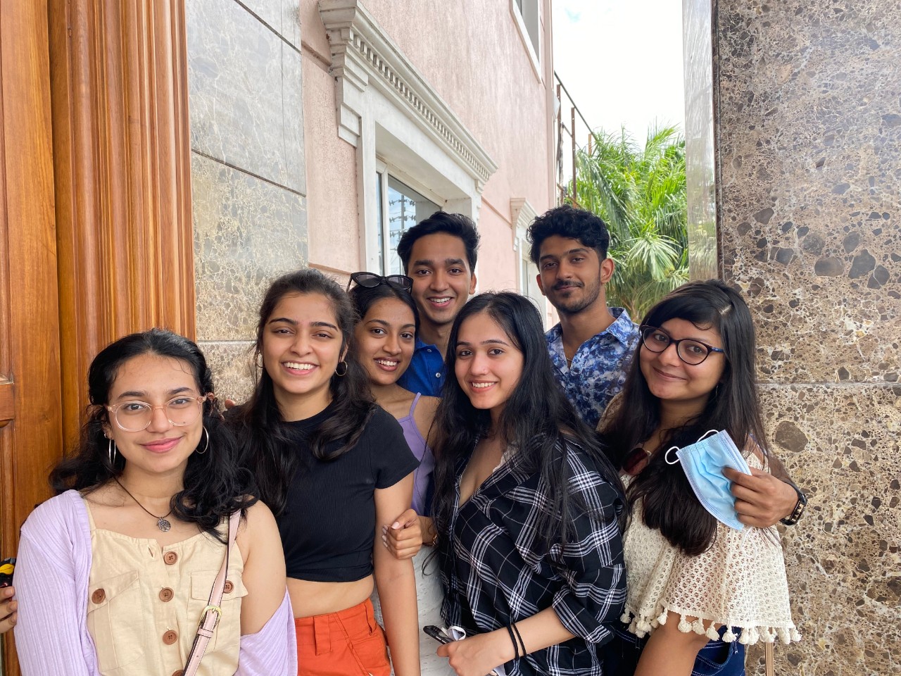 Group photo of students Shreya Kothari, Pranjul Bokaria, Harshini Jayakumar, Adhip Tanwar, Ananyaa Gupta, Roshan Venkatesan and Aashika Agarwal 