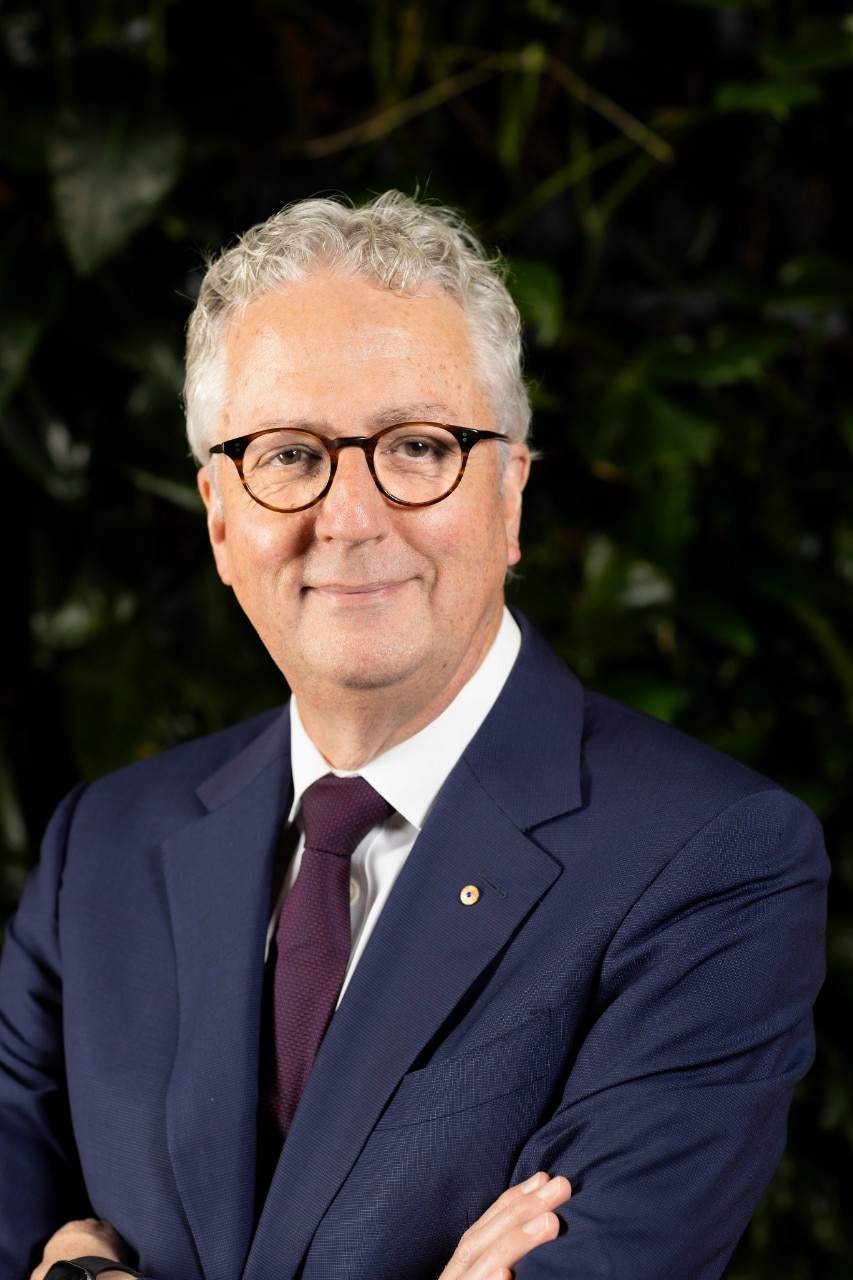Portrait photo of Vice-Chancellor Professor Mark Scott