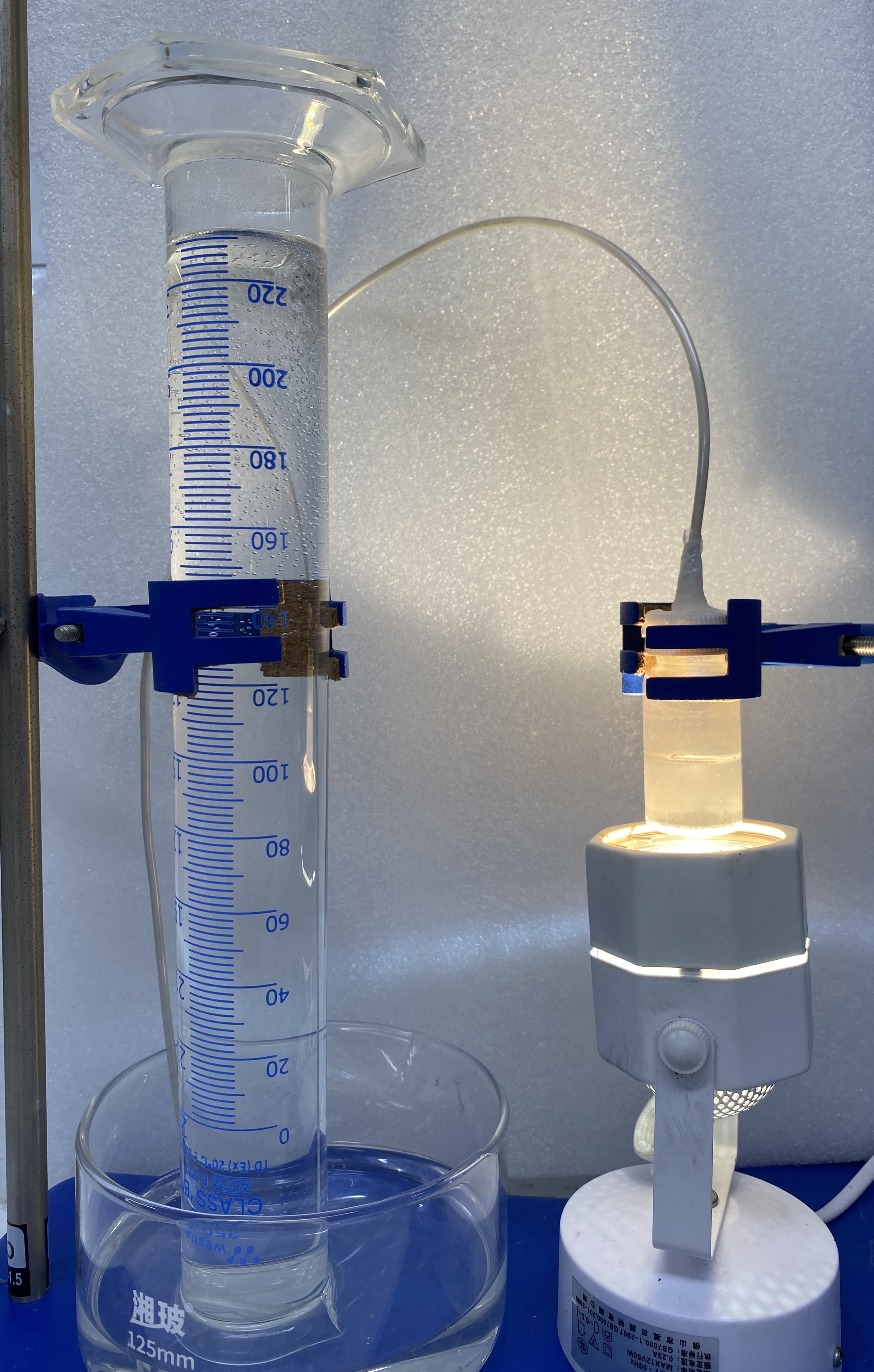 The technology has particles of gallium suspended in either seawater or freshwater and activated under artificial light.