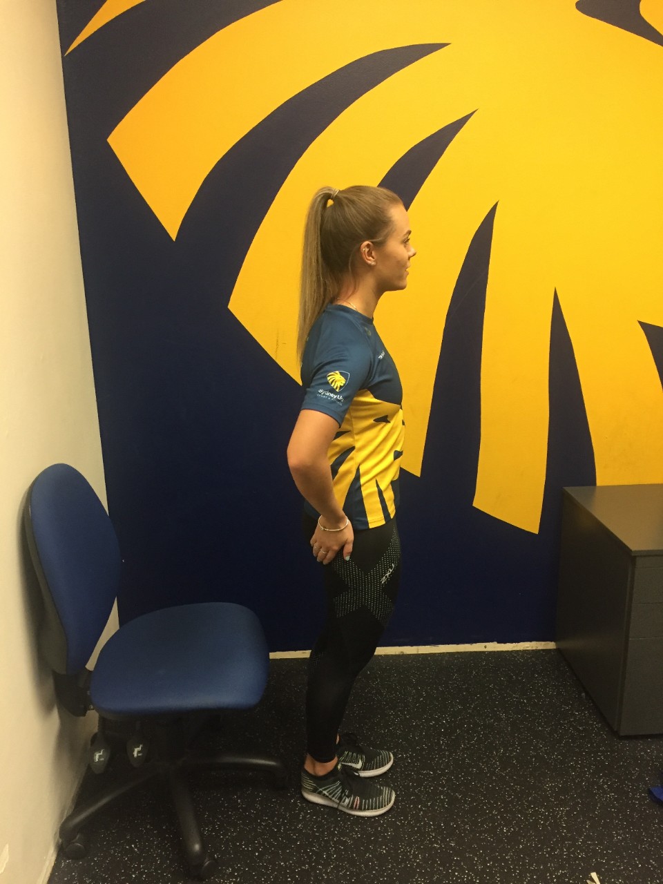 Person doing glute squeezes