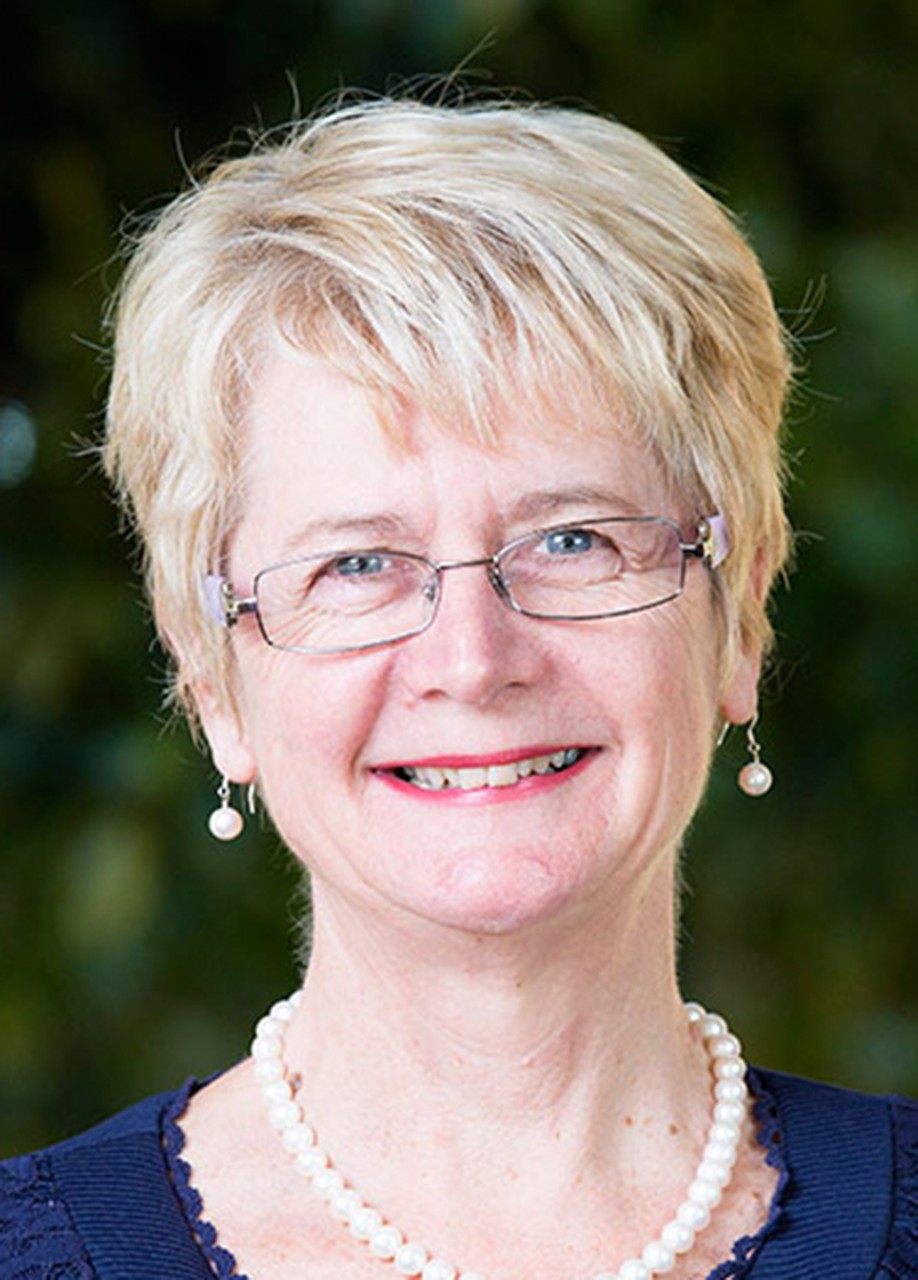 Portrait photo of Professor Lindy Clemson