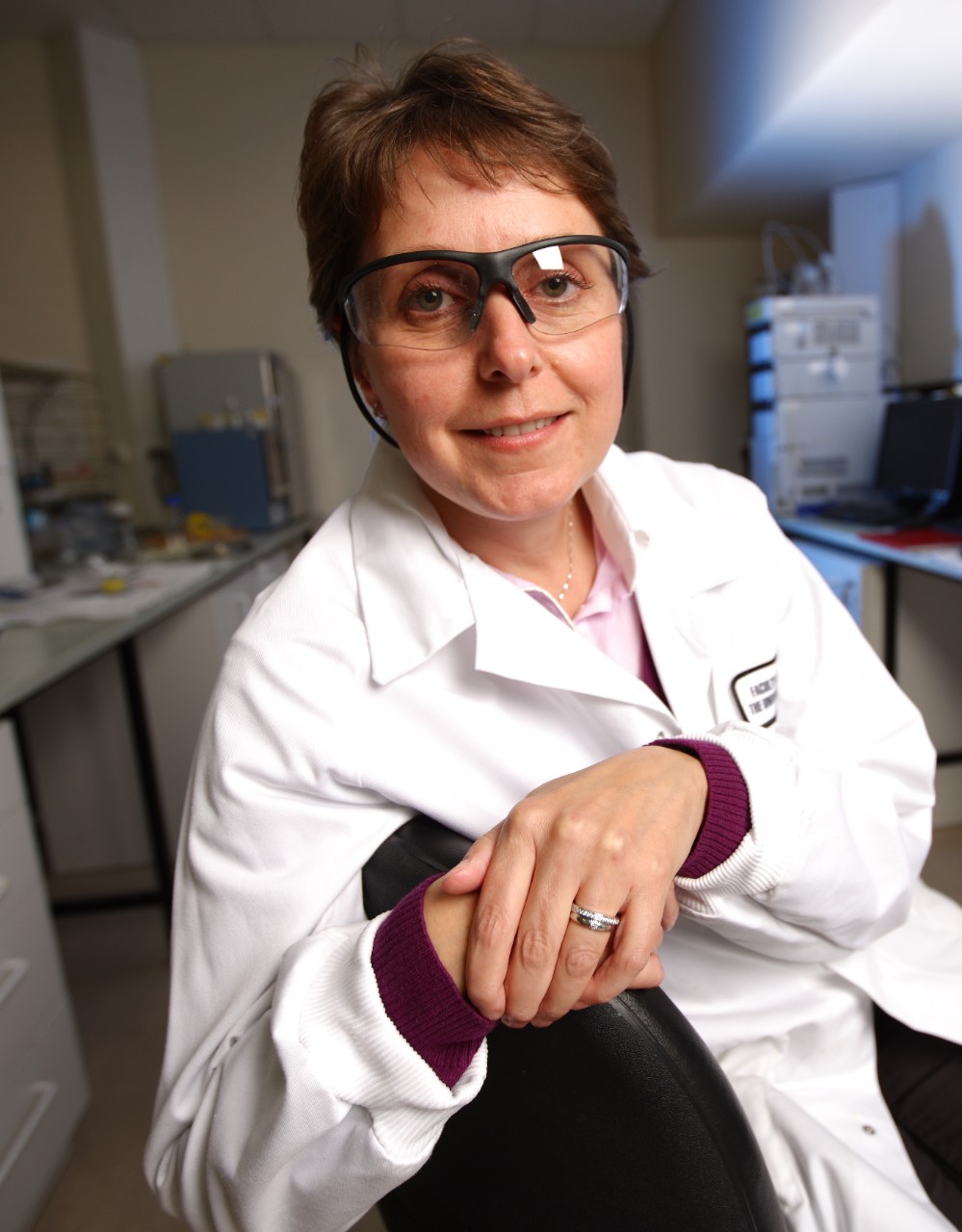 Professor Daniela Traini in the lab