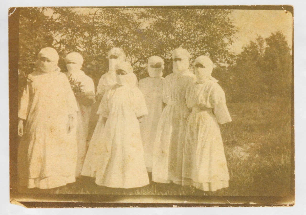 Nurses in isolation unit in RNSH during influenza epidemic (Courtesy Archives and Heritage Collection RNSH)