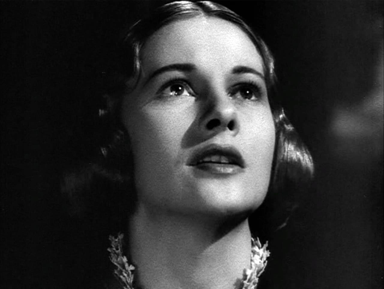Actress Joan Fontaine portrays the titular character in the 1943 film adaptation of Jane Eyre. Image: 20th Century Fox Home Entertainment/Wikimedia Commons. 
