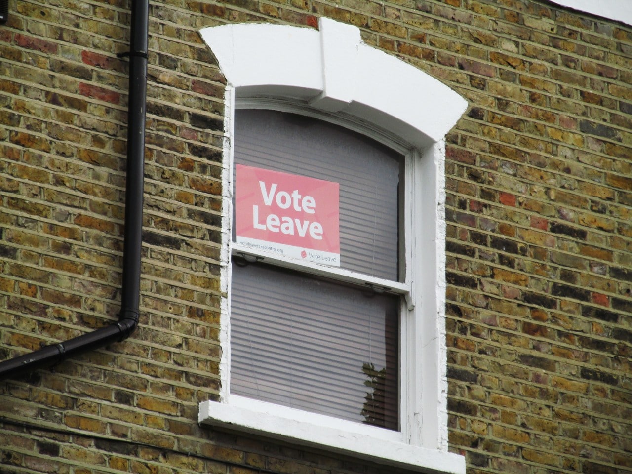 Brexit "Vote Leave" sign on display in London. Image: David Holt/Wikimedia Commons.
