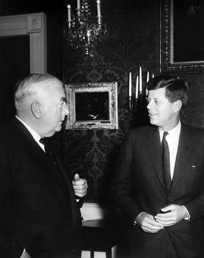 Prime Minister Robert Menzies chats with President Kennedy 