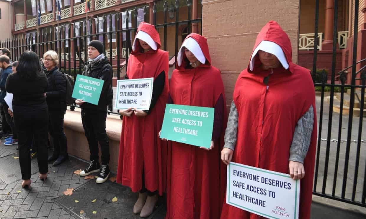 Protestors at Parliament House in Sydney. A new survey finds 89% of respondents support legal changes to protect women seeking abortion from harassment in NSW