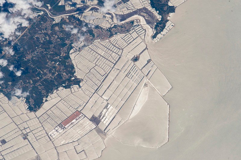 Aquaculture farms in the coast of China’s northeast province of Liaonin