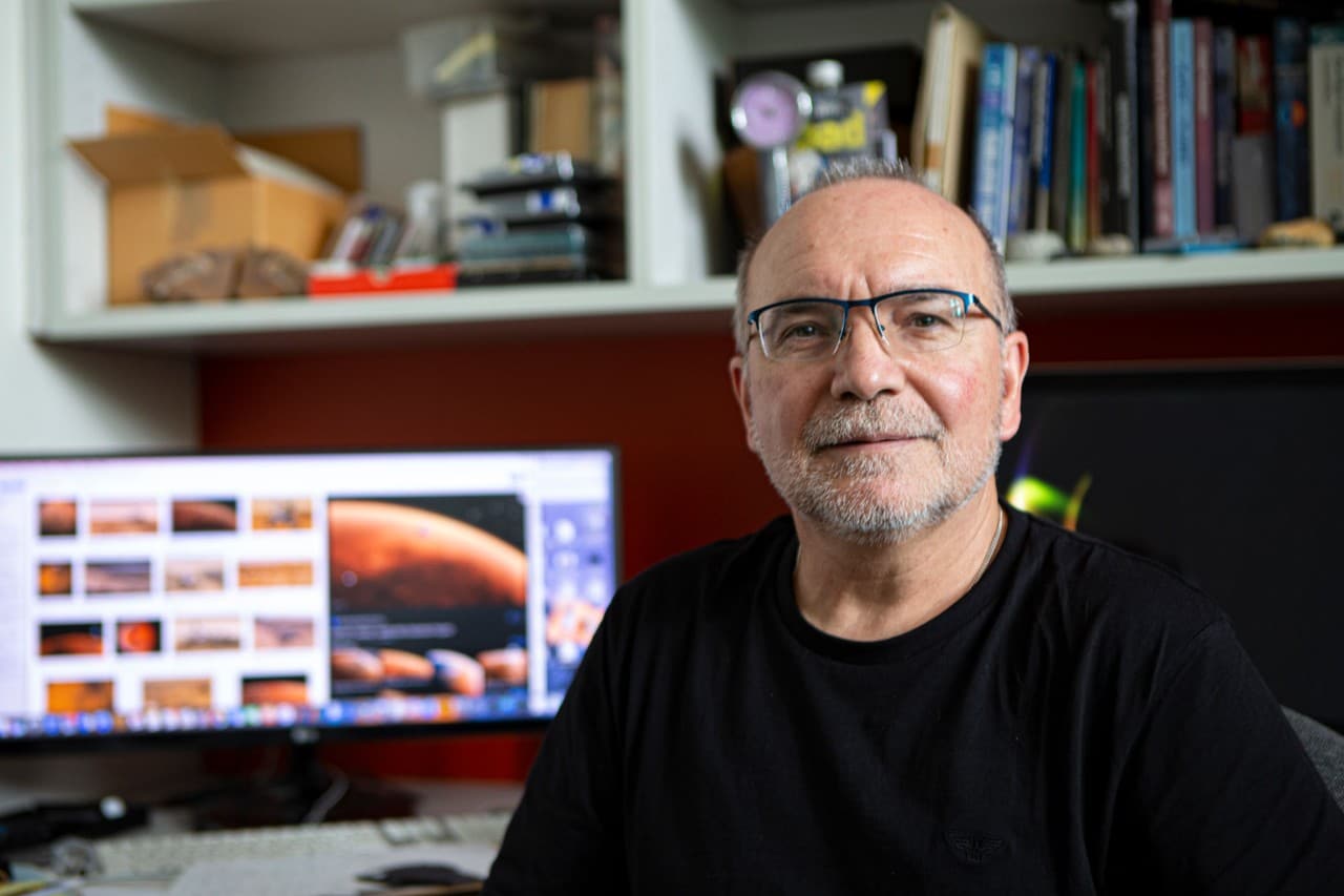 Associate Professor Patrice Rey has sent a chert rock from the Pilbara to Mars via NASA.