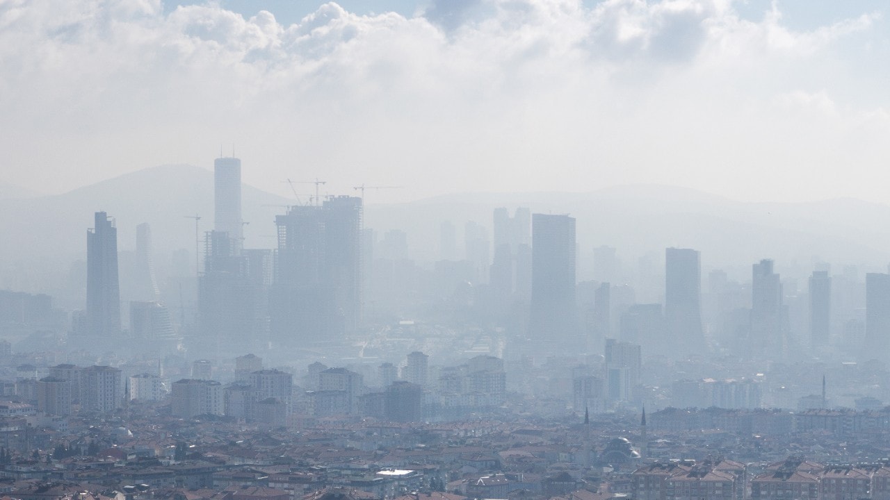 Haze pollution over Istanbul. Particulate matter caused at the end of consumption supply chains has been tracked by a joint Japan-Australia research team. Photo: Shutterstock