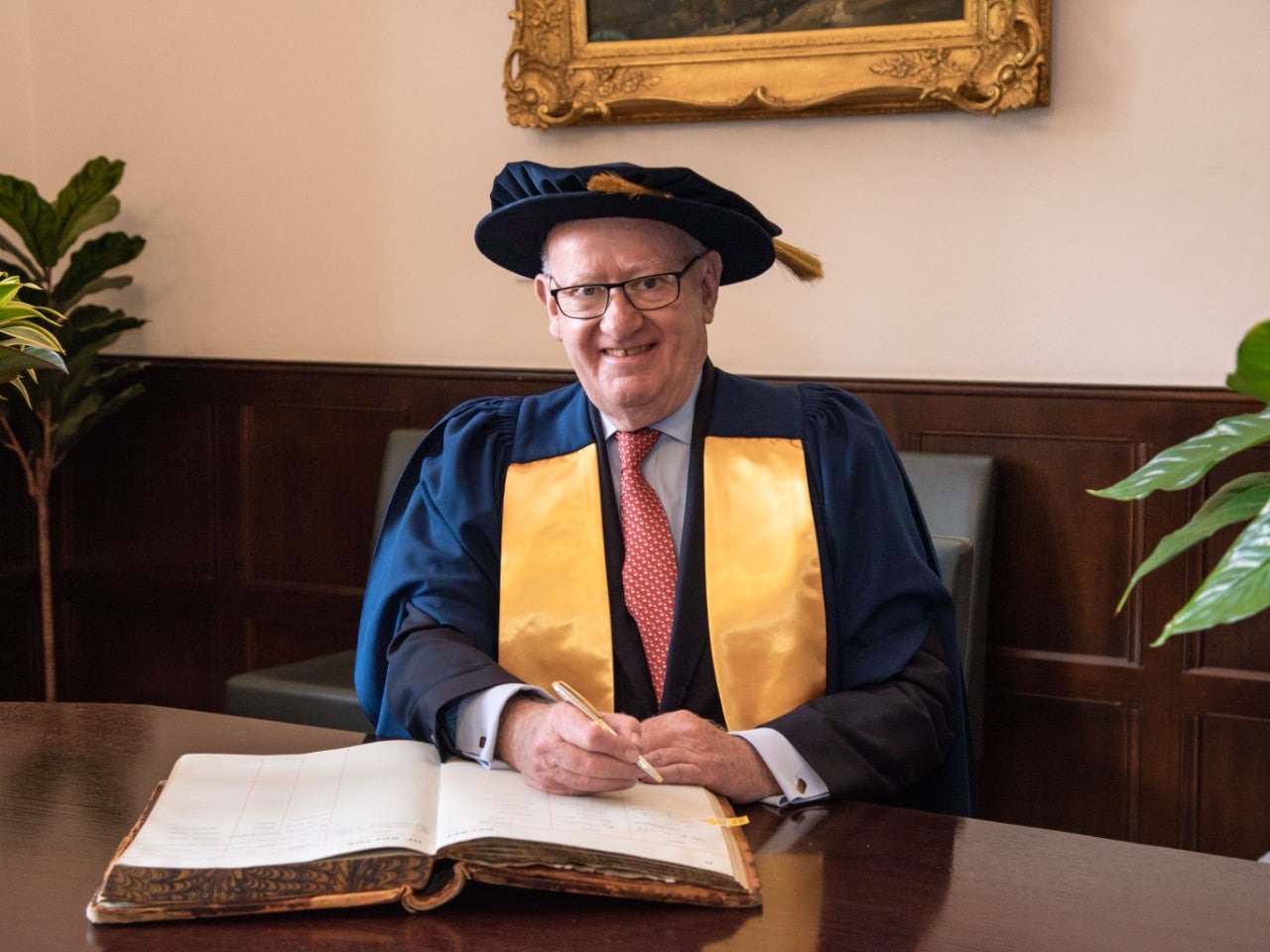 Richard Fisher is conferred as an Honorary Fellow of the University. 