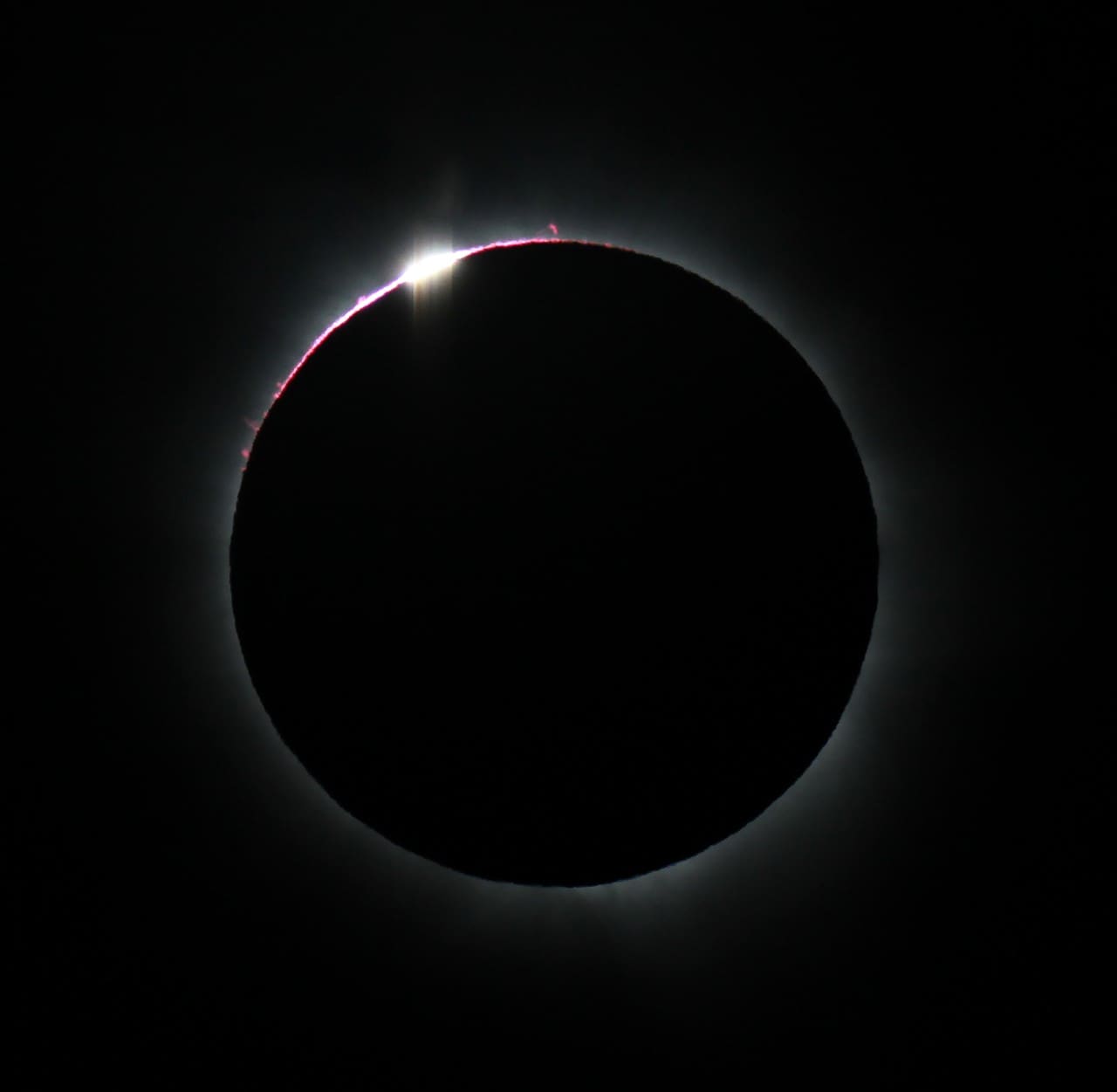 A-solar-eclipse-at-totality 