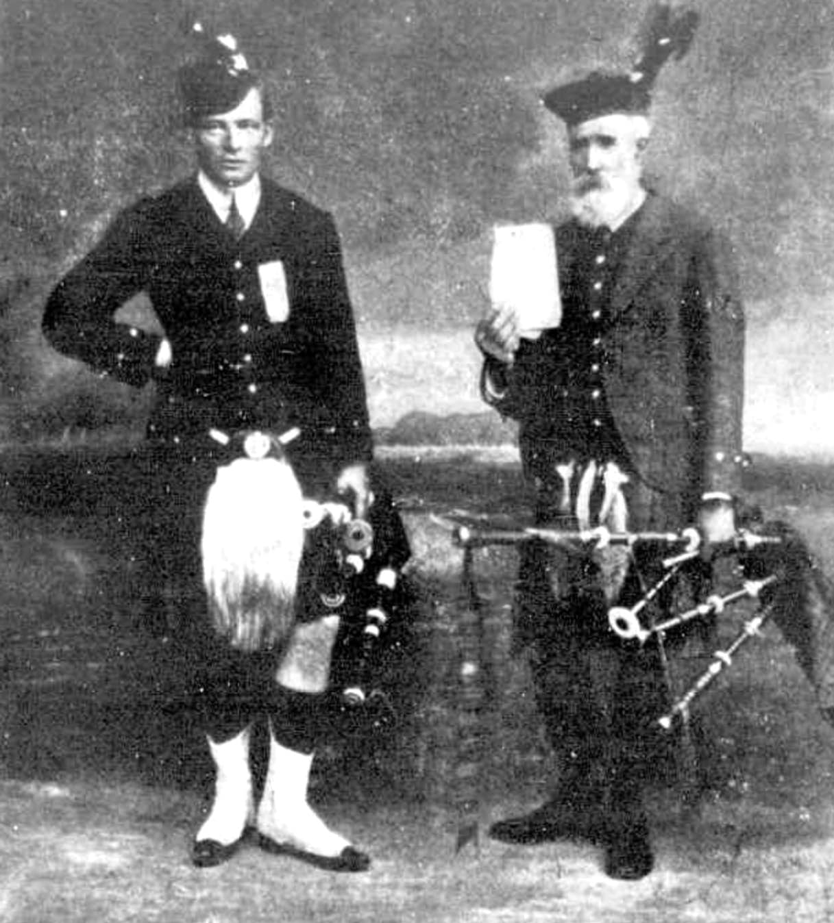 Hugh Fraser (left) and Simon Fraser (right), Warrnambool, 1908 (photo: Scott Barry, Warrnambool)